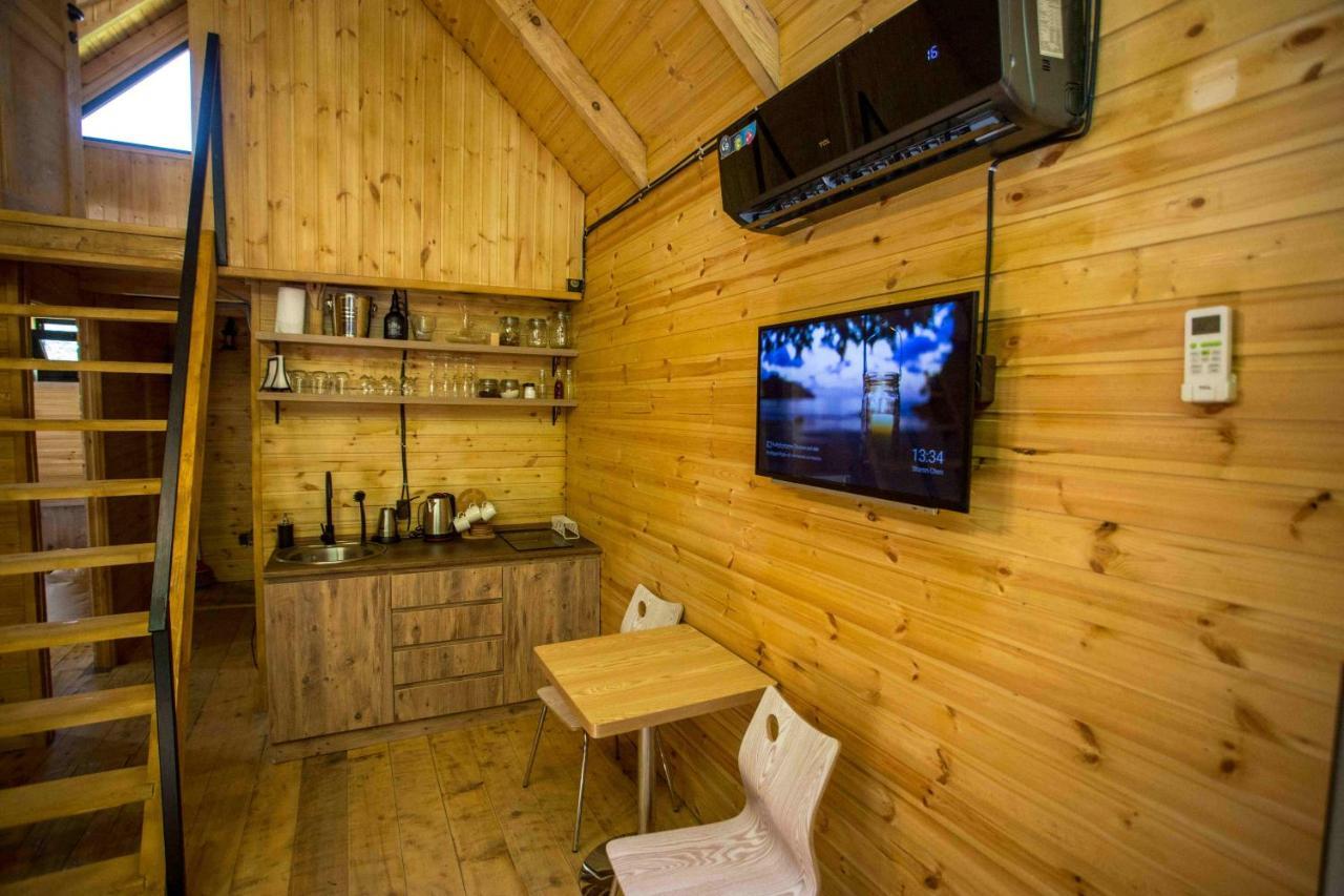 Woodpecker Ვუდფექერი Villa Batumi Ngoại thất bức ảnh