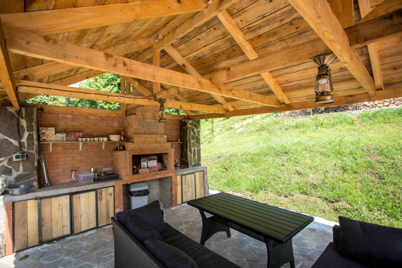 Woodpecker Ვუდფექერი Villa Batumi Ngoại thất bức ảnh