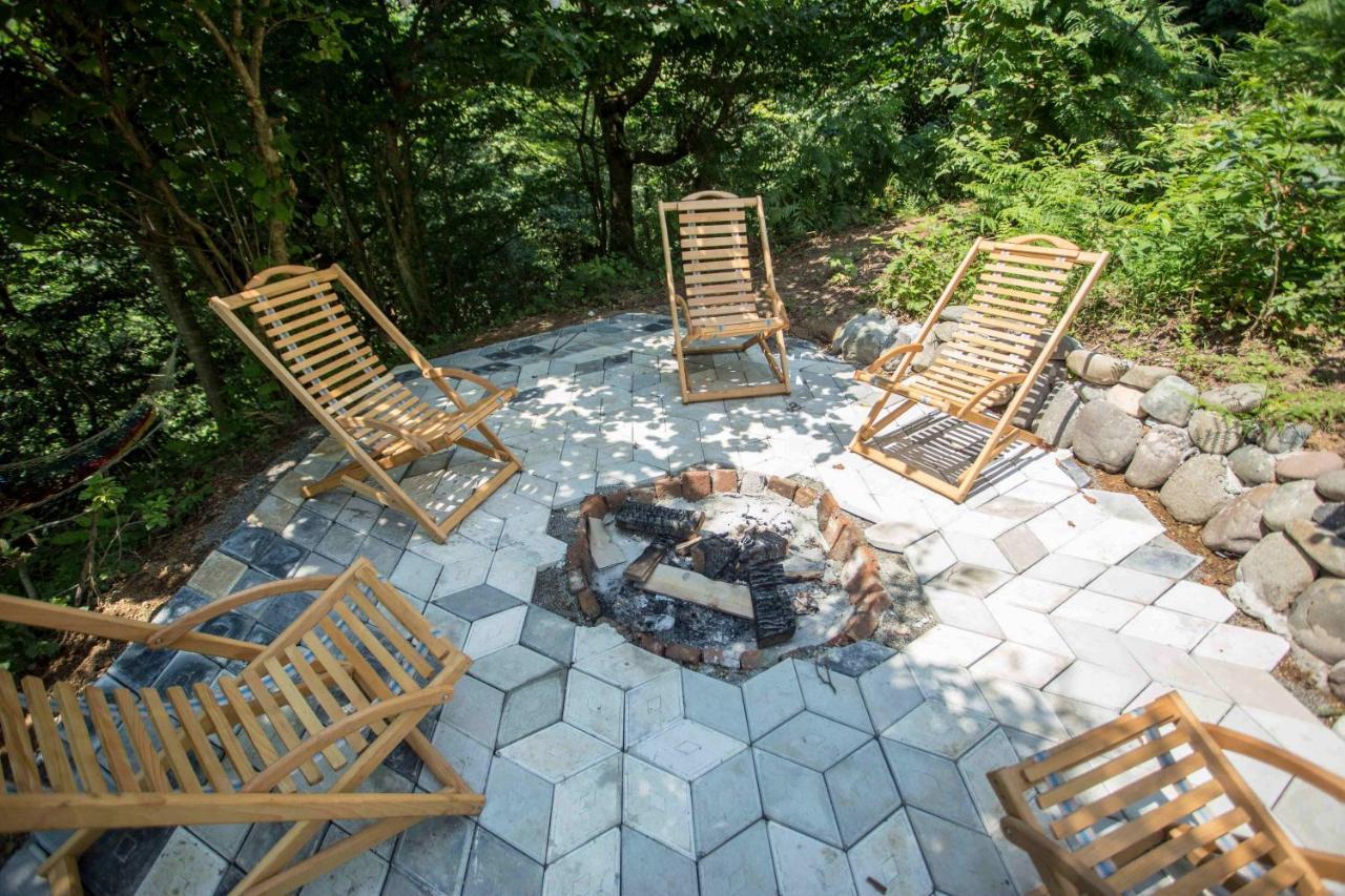 Woodpecker Ვუდფექერი Villa Batumi Ngoại thất bức ảnh