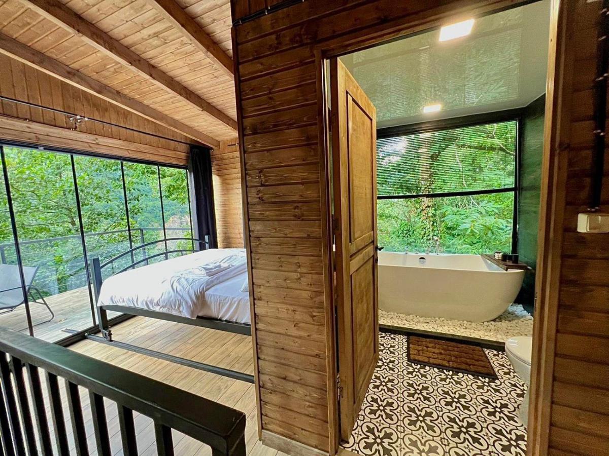 Woodpecker Ვუდფექერი Villa Batumi Ngoại thất bức ảnh